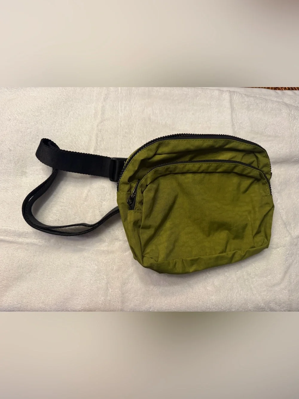 BAGGU Green Crossbody Fanny Pack
